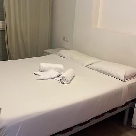 Bonito Apartamento Cerca Del Puerto Málaga Exterior foto