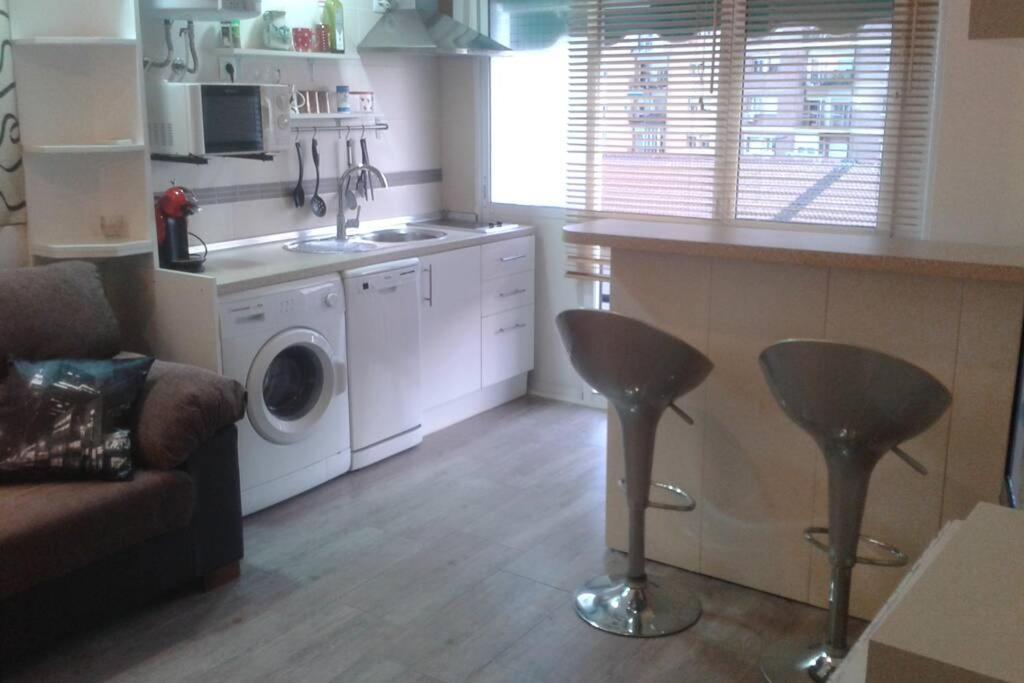 Bonito Apartamento Cerca Del Puerto Málaga Exterior foto
