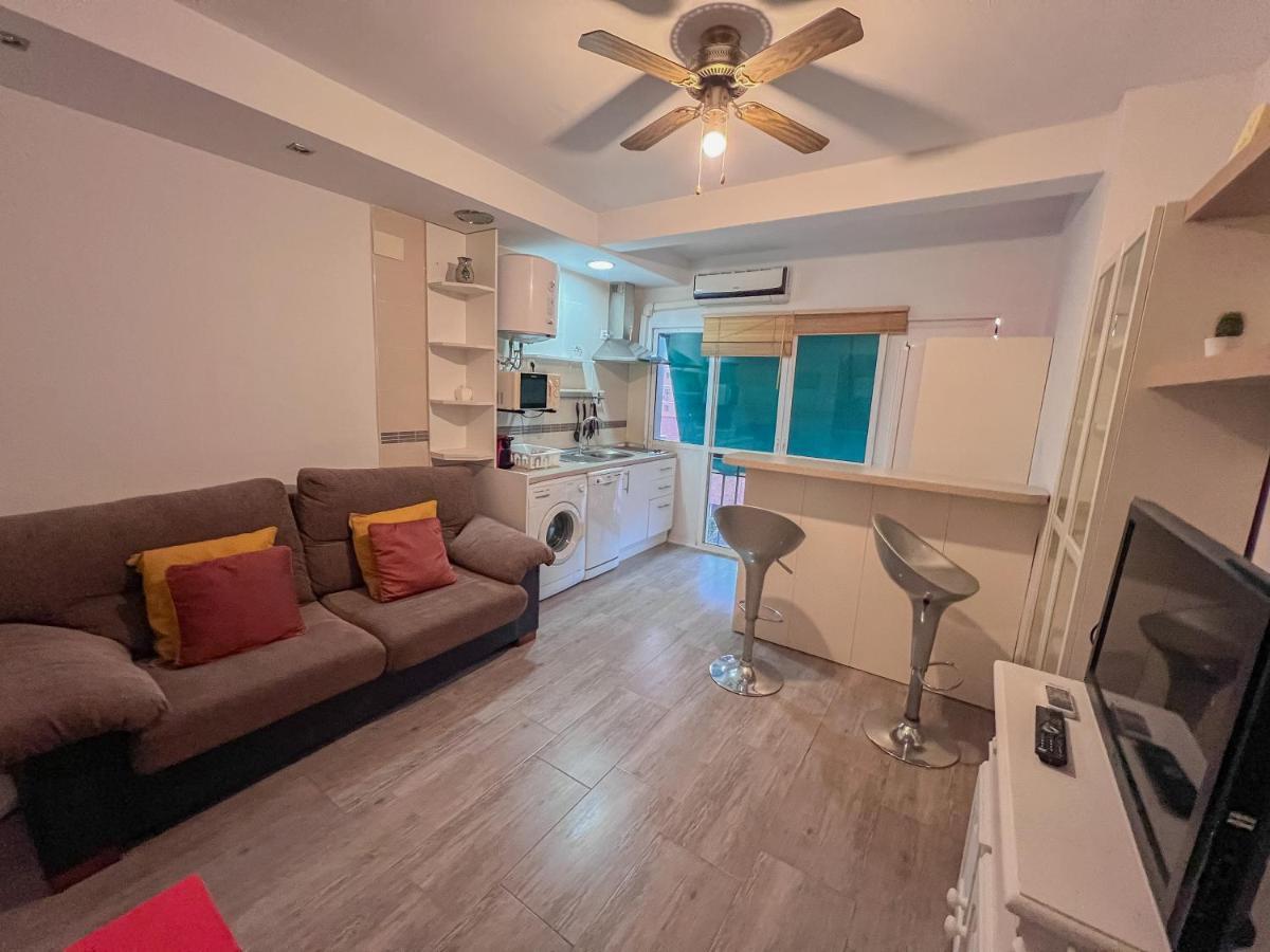 Bonito Apartamento Cerca Del Puerto Málaga Exterior foto